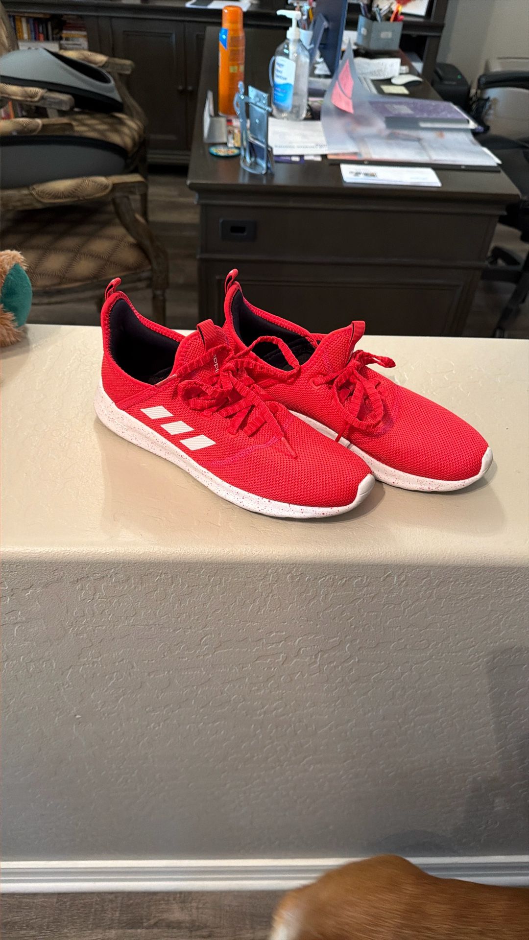 Adidas Size 9 Memory Foam Tennis Shoes