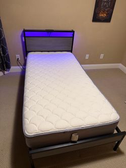 Twin Bed frame (Frame Only)