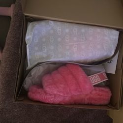 Brand New Uggs Slippers Size 6