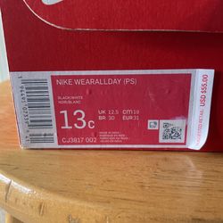 NIKE WEARALLDAY PS