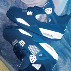 Jordan’s White Thunder 4s