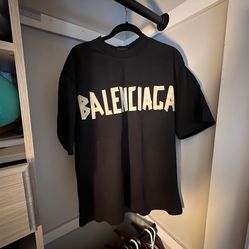 Balenciaga T