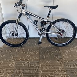 Trek EX7 Mountain Bike