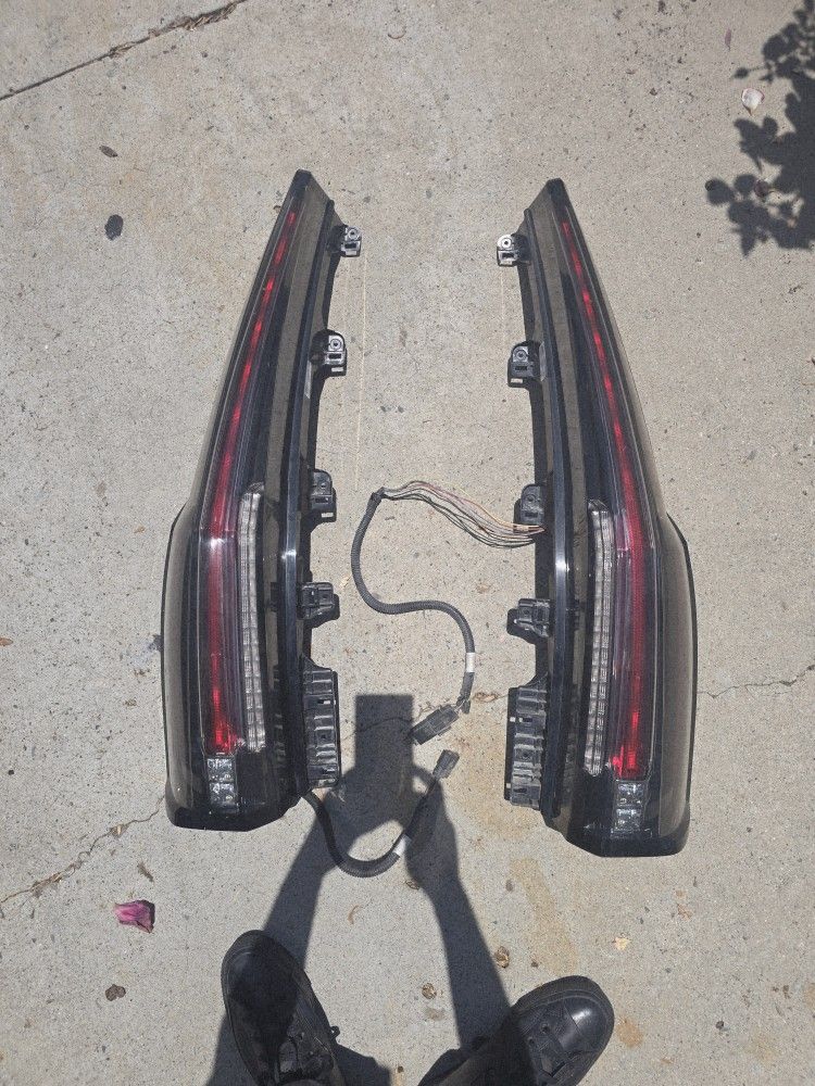 Cadillac Escalade Tail Lights