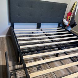 Queen Size Mattress Frame With 4 Drawers