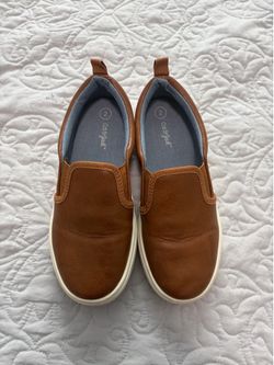 Boys shoes