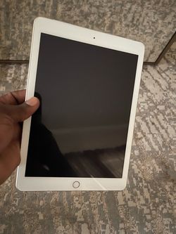 iPad 6th Gen WiFi & Cellular