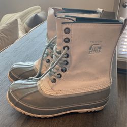 Women’s Sorel - Size 8