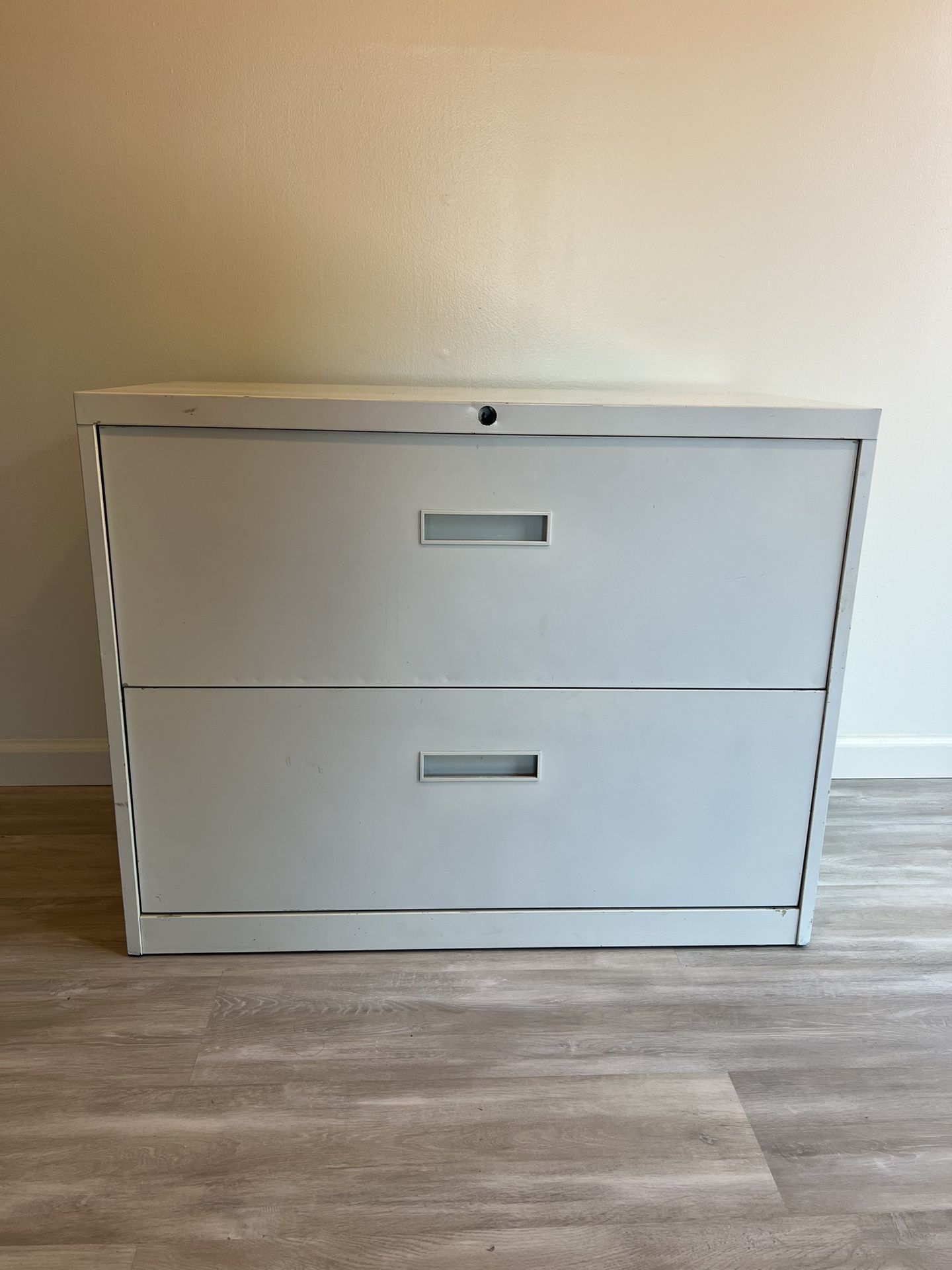 2-Drawer File Cabinet