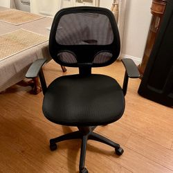 Black Desk Chair