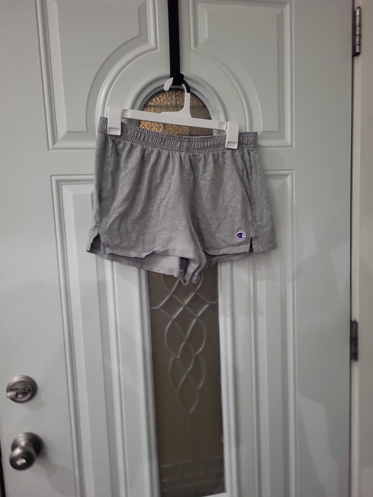 Champion Shorts Woman