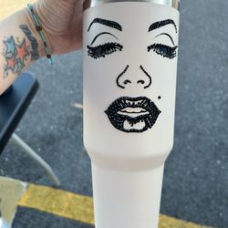 Marilyn Monroe tumbler