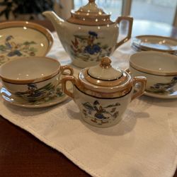 Disney Donald Duck Porcelain Tea Set