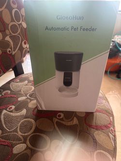 New Pet feeders