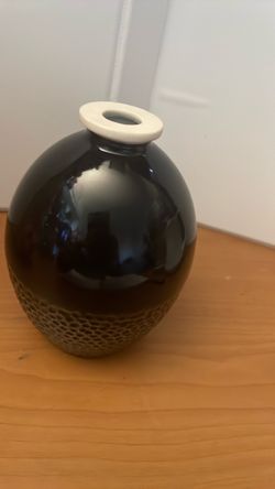 Black Ceramic Vase with Textured Base
