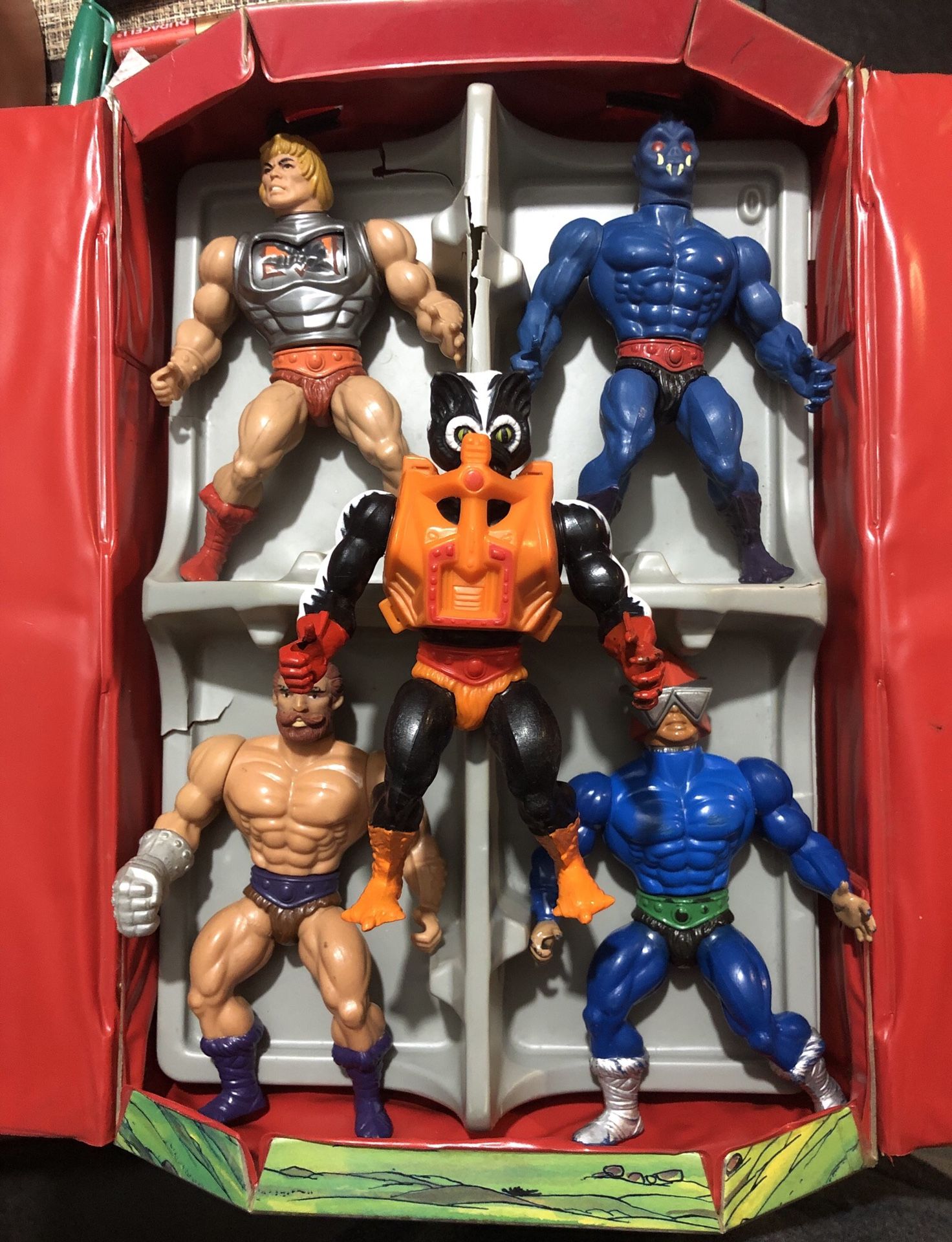 HE-MAN 1984 collector box plus 5 figures