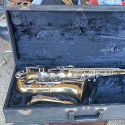 Vito Alto Saxophone Great Condition
