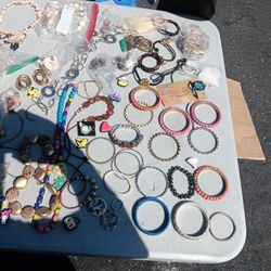 Costume Jewelrey Vintage And Some Newer Bracelets Necklaces Earring Pendants Broaches 