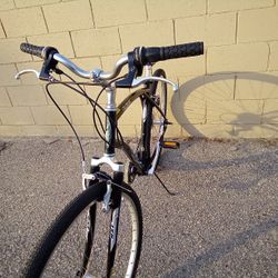 GT STREAMLINE SLIPSTREAM MENS HYBRID ROAD BIKE REFURBISHED OBO 