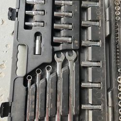 Wrench & Ratchet Set