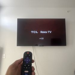 TCL 65" Smart Roku TV