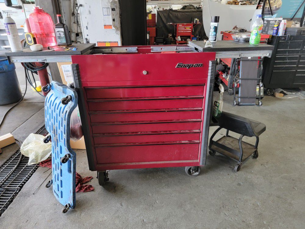 Snap On Roll Cart