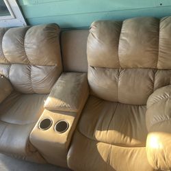 Reclinable Sofa 
