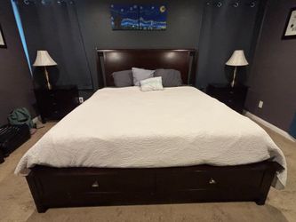 KING SIZE BEDROOM SET – COMPLETE 6-PIECE SET + 2 LAMPS