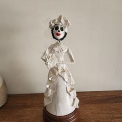 Artisan Day Of the Dead Paper Mache Skeleton "Catrina" Bride Figurine  
