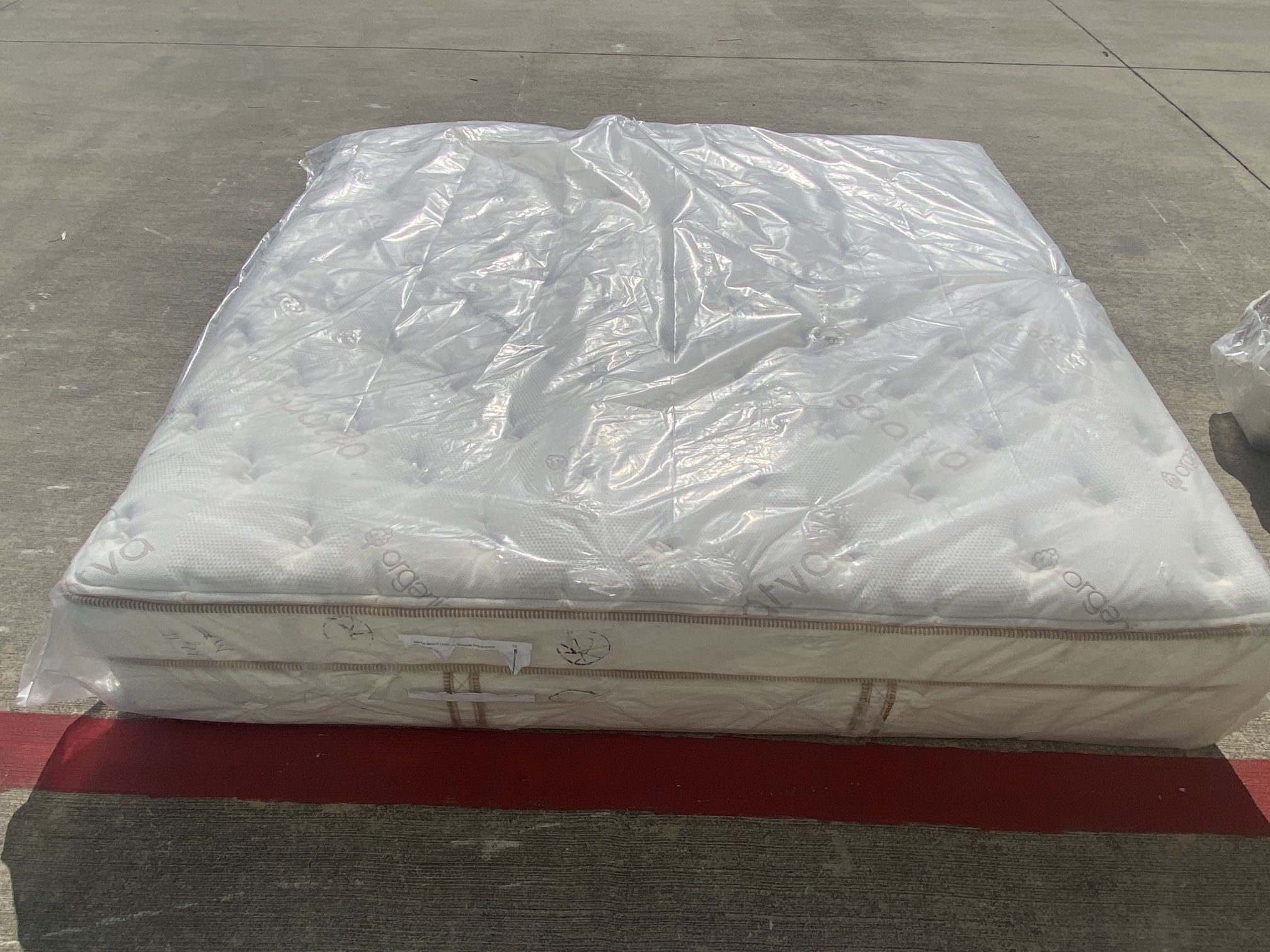 Overstock Display King Elite Pillowtop Mattress for Sale in San Antonio