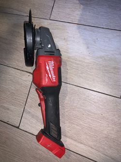 Milwauke FUEL 18V Lithium-lon Brushless Cordless 4-1/2 in./6 in. Grinder w/Paddle Switch (Tool-Only)