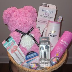 Mothers Day Gift Basket With Ear Buds