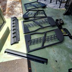 Jeep wrangler doors and miscellaneous parts new