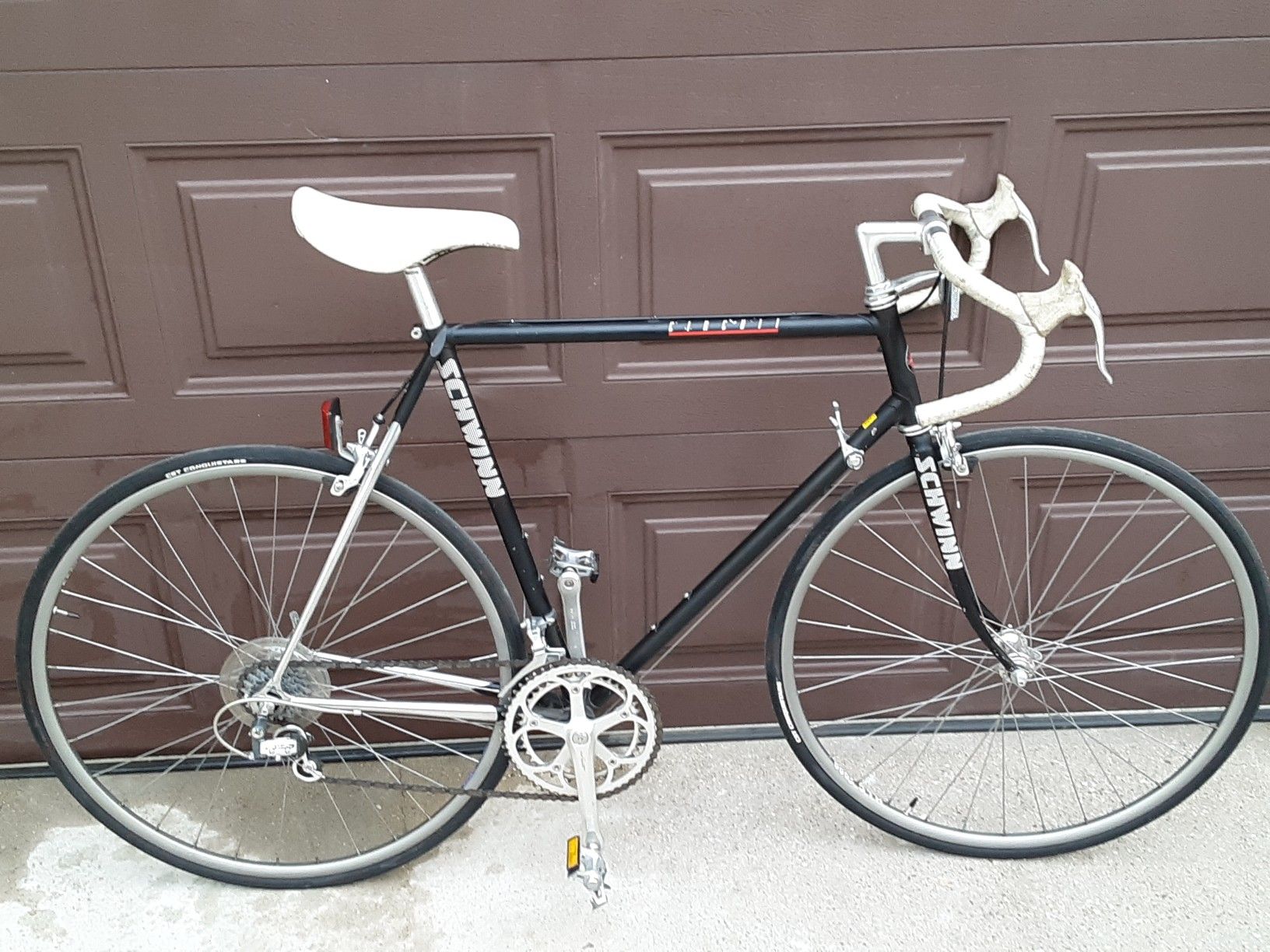 Vintage schwinn circuit on sale road bike