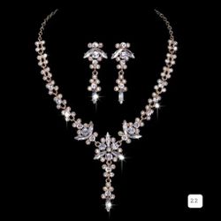 Beautiful 18k Gold Plated With Premium Emerald Stones Bridal Jewellery Set