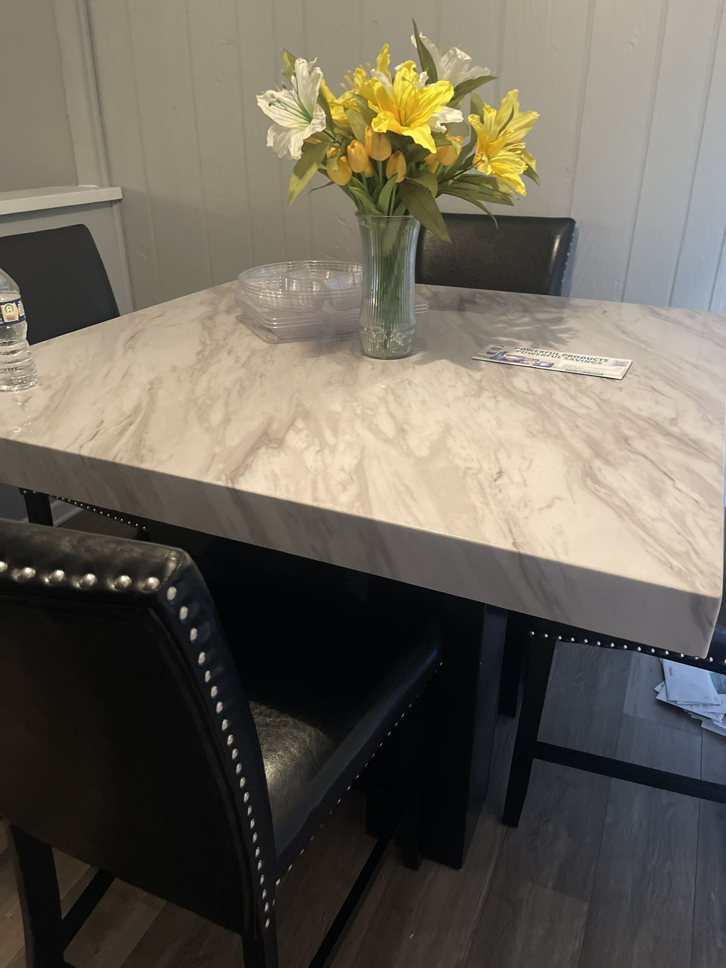 Kitchen/Dining Table And 4 Chairs