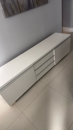 Tv table