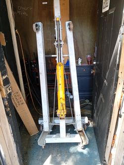 Engine hoist
