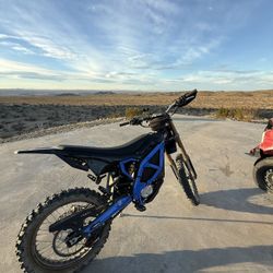 Surron Ultra Bee2025