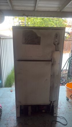Admiral 18.6 cu.ft refrigerator model HMG 19156
