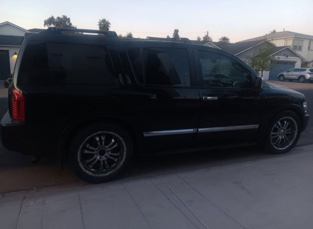 2005 Infiniti Qx56