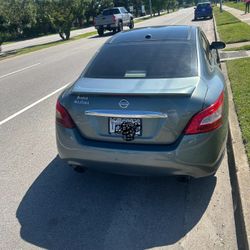 2010 Nissan Maxima