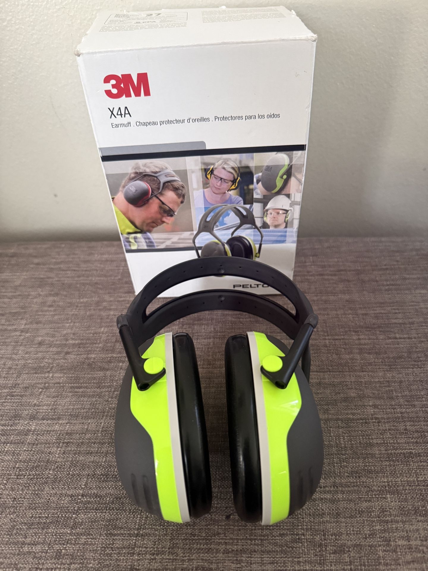 New 3M X4A PELTOR Black / Chartreuse Over-the-Head Earmuffs 27 dB