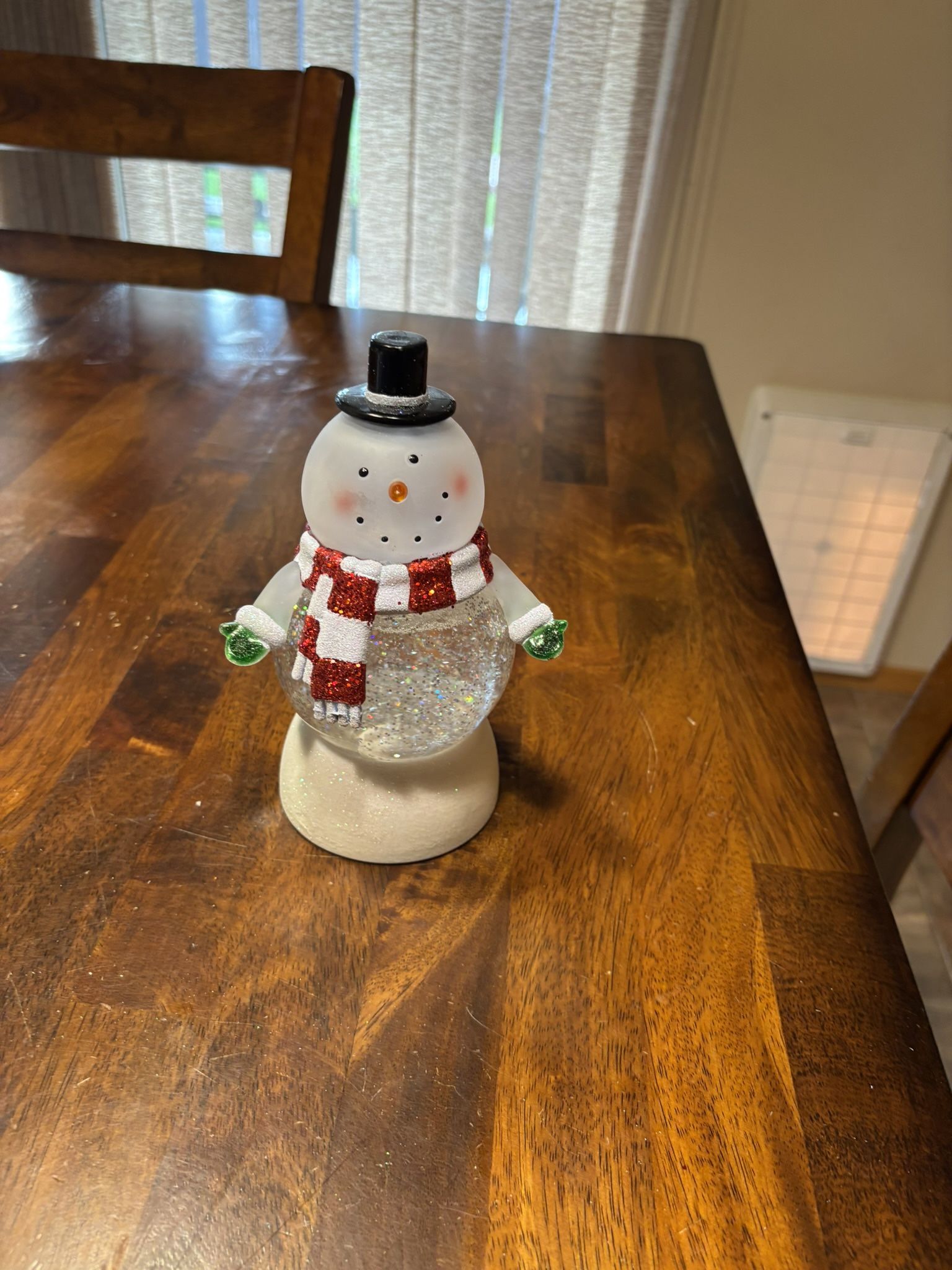 Light Up Snowman Glitter Globe
