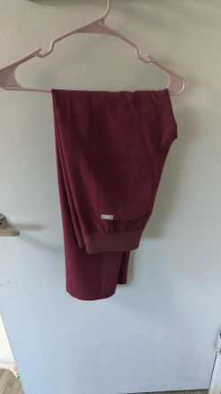 Burgundy Livingston™ High Waisted - Petite Basic Scrub Pants