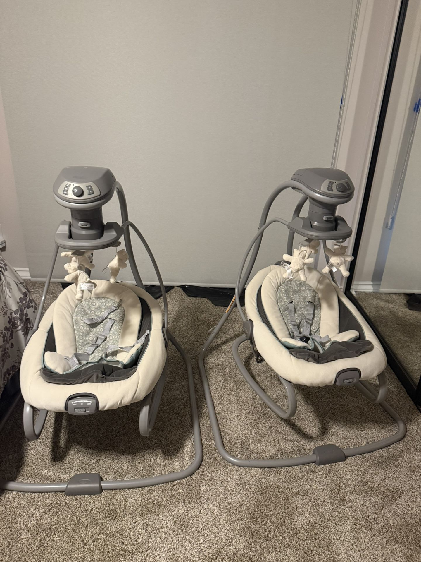 Graco DuetSoothe Swing and Rocker with Removable Swing Seat and 6 Swinging Speeds for Toddler Swing