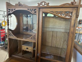 Antique secretariat gorgeous in great condition
