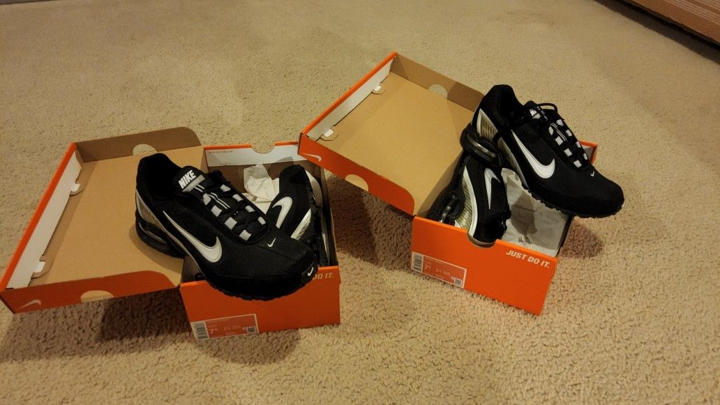 2 Pairs New Nike Air Max Torch 3 Size 7.5 Mens