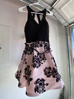 Size 7 Black And Pink Floral Short Dress