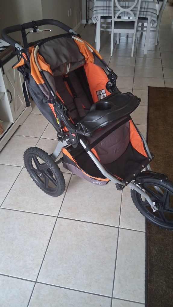Like New Bob Sport Utility Fixed Wheel Jogging Stroller